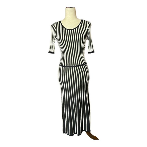 HALOGEN stretchy knit midi dress EUC Size XS - Picture 1 of 8